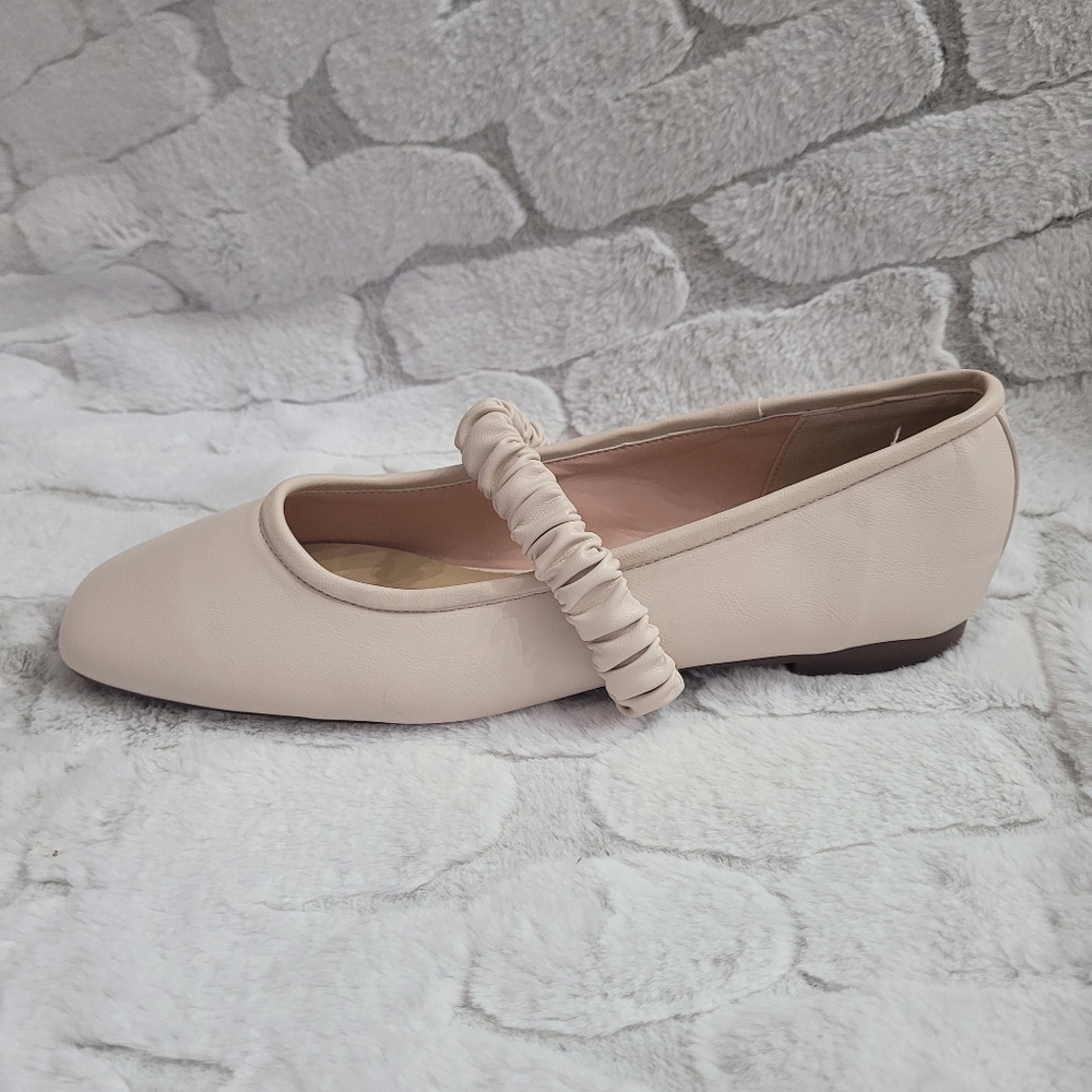 C. Paravano Women's Size 10.5 Off White Elastic Strap Mary Jane (Clara) Flats - Picture 8 of 13